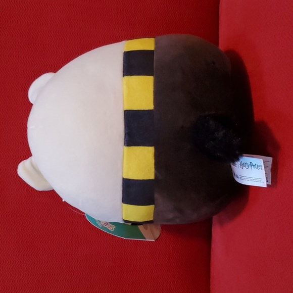 NWT Hufflepuff Badger Squishmallows 8" - Picture 3 of 3